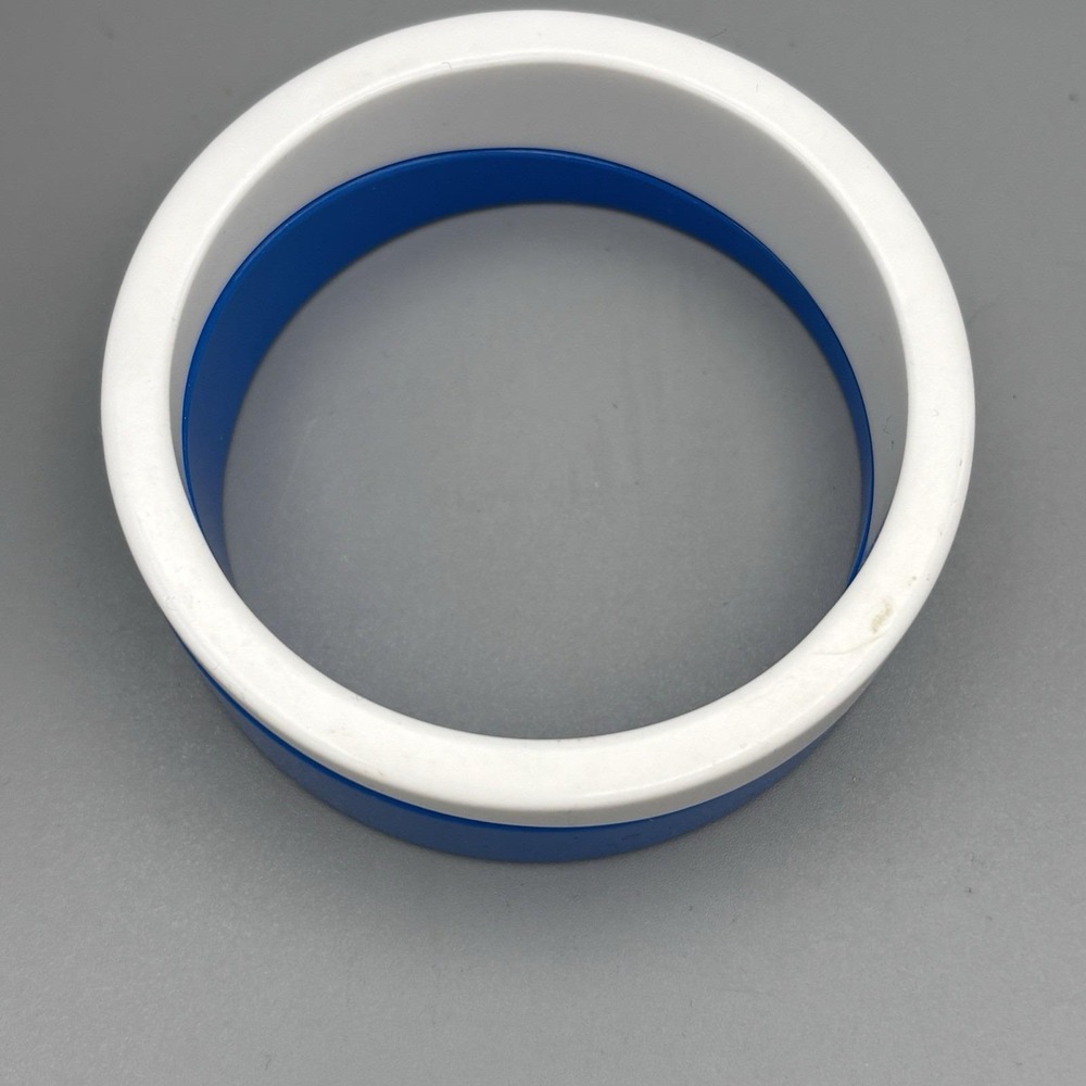 Vintage Two Tone Lucite Bangle Blue and White Retro Coastal American MCM 8" - Picture 4 of 10